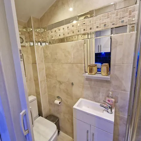 Cosy Studio Apartment In Fulham London Exterior photo